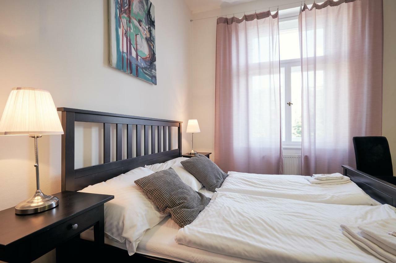 براغ Hostel Mikolase Alse المظهر الخارجي الصورة