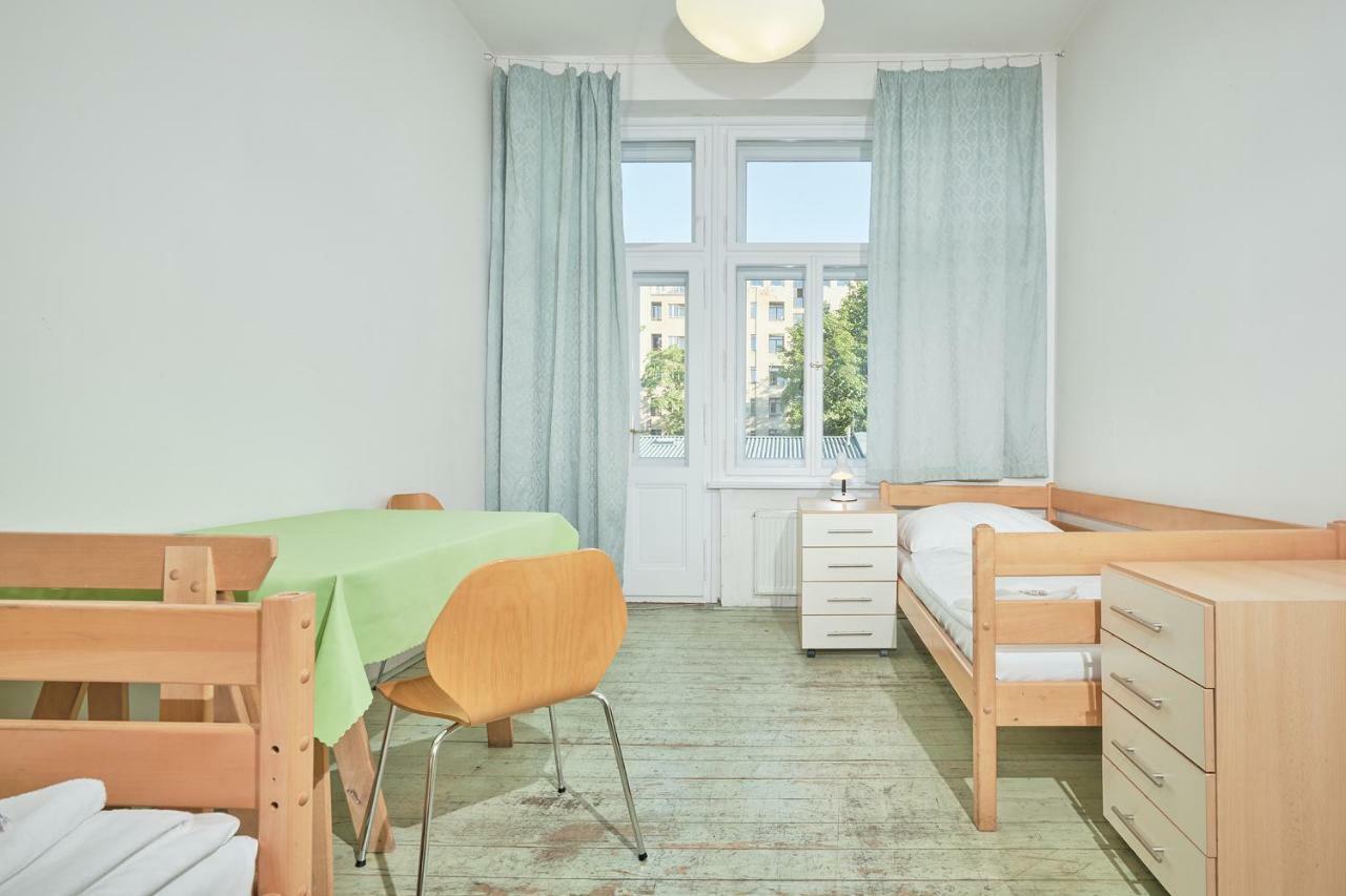 براغ Hostel Mikolase Alse المظهر الخارجي الصورة