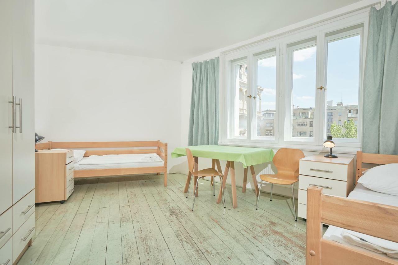براغ Hostel Mikolase Alse المظهر الخارجي الصورة